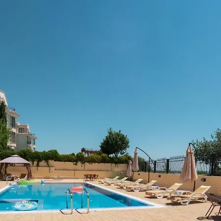 Horizon 34 'б-' شقة