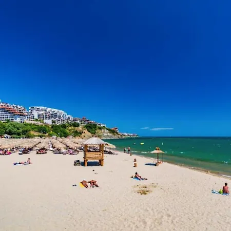 Horizon 34 'б-' Apartment *